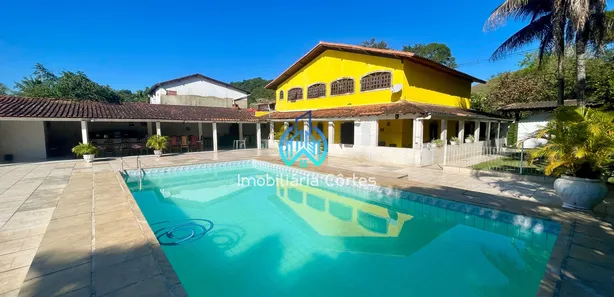 Fazenda / Sítio / Chácara com 8 Quartos à venda, 400m² no Maraporã, Cachoeiras de Macacu