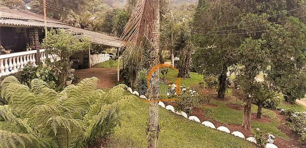 Fazenda / Sítio / Chácara com 4 Quartos à venda, 300m² no Cachoeirinha, Bom Jesus dos Perdões