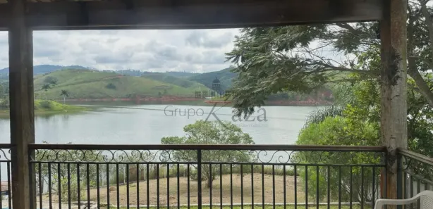 Casa de Condomínio com 2 Quartos à venda, 189m² no IGARATA, Igaratá