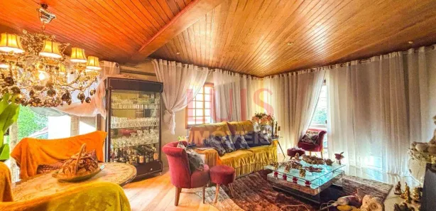 Casa Comercial com 14 Quartos à venda, 850m² no Itaipu, Niterói