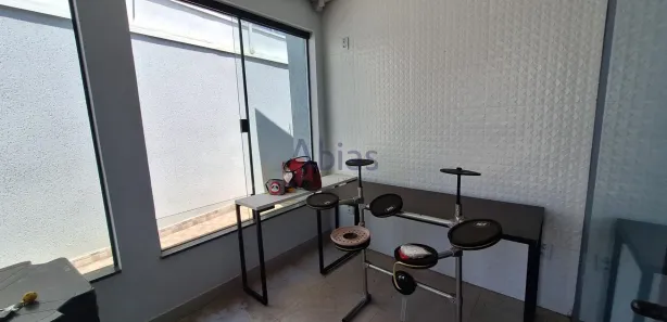 Prédio Inteiro com 2 Quartos para alugar, 154m² no Jardim São Carlos, São Carlos