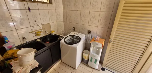 Sobrado com 2 Quartos à venda, 177m² no Jardim Residencial Iedda, Araraquara