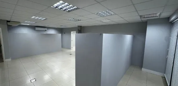 Conjunto Comercial / Sala para alugar, 80m² no Jardim Haruji, Jaguariúna