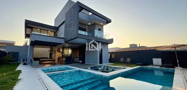 Casa de Condomínio com 4 Quartos à venda, 306m² no Moinho Velho, Embu das Artes