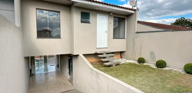 Sobrado com 3 Quartos à venda, 119m² no Itaqui, Campo Largo