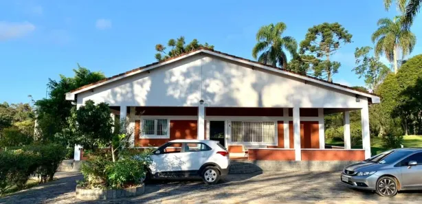 Fazenda / Sítio / Chácara com 4 Quartos à venda, 600m² no Loteamento Chacaras Embu-Guacu, Embu-Guaçu