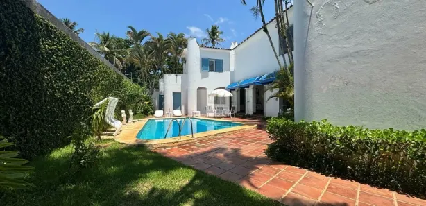 Casa com 5 Quartos para venda ou aluguel, 405m² no Balneário Praia do Pernambuco, Guarujá