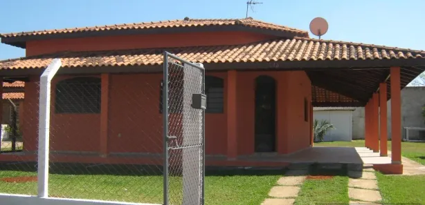 Fazenda / Sítio / Chácara com 2 Quartos à venda, 800m² no , Araçoiaba da Serra