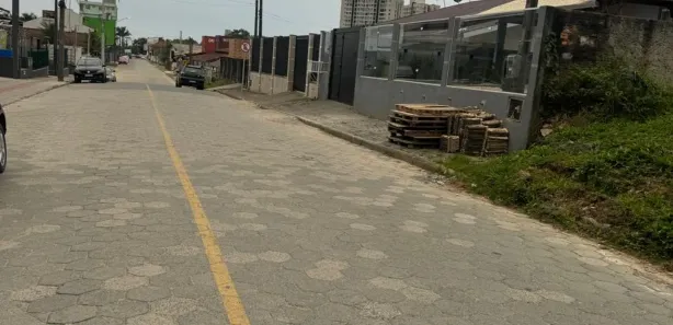 Terreno / Lote / Condomínio à venda, 339m² no Centro, Penha