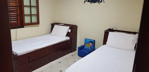 Fazenda / Sítio / Chácara com 4 Quartos à venda, 90m² no Perímetro Urbano, Sarapuí