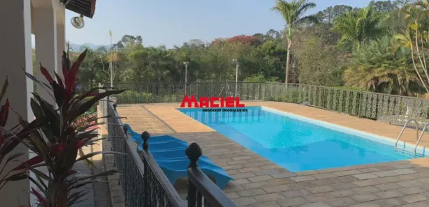Fazenda / Sítio / Chácara com 4 Quartos à venda, 300m² no Chácara Marambaia, Caçapava