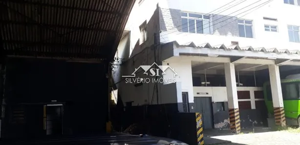 Galpão / Depósito / Armazém para venda ou aluguel, 450m² no Bingen, Petrópolis