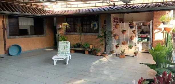 Fazenda / Sítio / Chácara com 5 Quartos à venda, 236m² no Jardim Itapema, Guararema