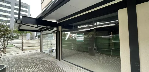 Loja / Salão / Ponto Comercial para alugar, 71m² no Parque Ipiranga, Resende