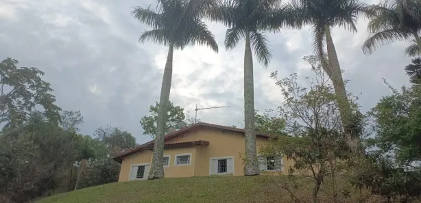 Fazenda / Sítio / Chácara com 5 Quartos à venda, 6000m² no Ajuda, Guararema