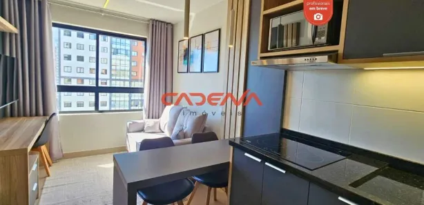 Apartamento com 1 Quarto para alugar, 28m² no Centro, Curitiba