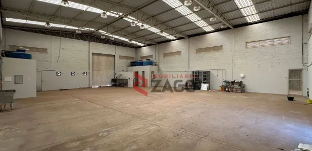 Galpão / Depósito / Armazém à venda, 326m² no Jardim Maracanã, Uberaba
