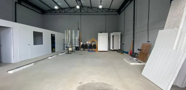 Galpão / Depósito / Armazém com 1 Quarto à venda, 140m² no Atuba, Colombo