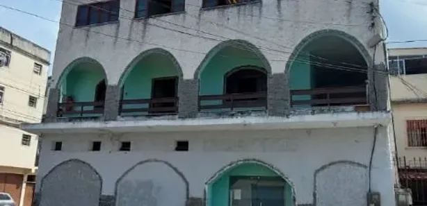 Prédio Inteiro à venda, 300m² no Cajueiros, Macaé