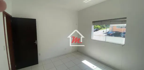 Conjunto Comercial / Sala para alugar, 130m² no Água Verde, Blumenau