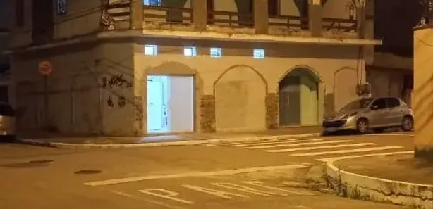 Prédio Inteiro para alugar, 300m² no Cajueiros, Macaé