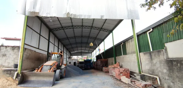 Galpão / Depósito / Armazém à venda, 360m² no Esmeraldas, Esmeraldas