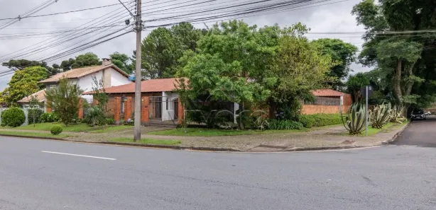 Casa Comercial para alugar, 400m² no Campina do Siqueira, Curitiba