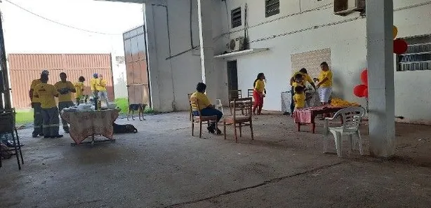Galpão / Depósito / Armazém para venda ou aluguel, 1000m² no Centro, Simões Filho