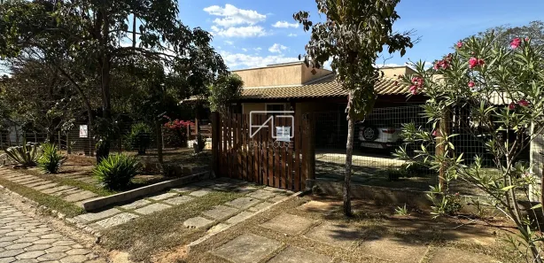 Fazenda / Sítio / Chácara com 4 Quartos à venda, 300m² no Almeida, Jaboticatubas