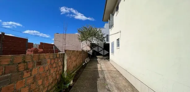 Casa com 4 Quartos à venda, 200m² no Tomazetti, Santa Maria