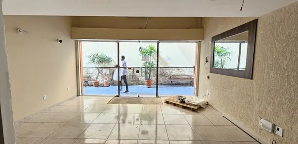 Loja / Salão / Ponto Comercial para alugar, 30m² no Centro, Cabo Frio
