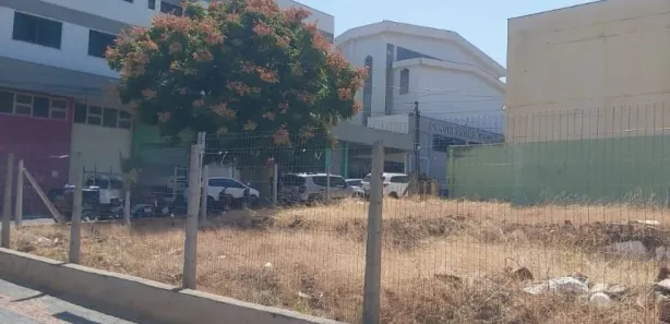 Terreno / Lote / Condomínio para alugar, 453m² no Centro, Marília