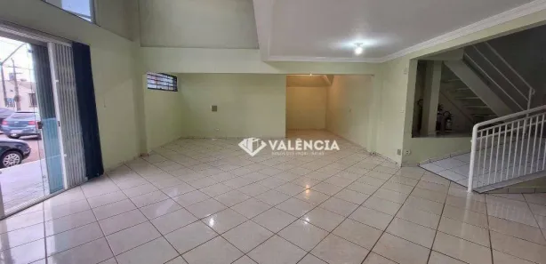 Conjunto Comercial / Sala para alugar, 220m² no Parque São Paulo, Cascavel