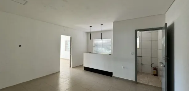 Conjunto Comercial / Sala para alugar, 60m² no Conjunto Habitacional Inocente Vila Nova Júnior, Maringá