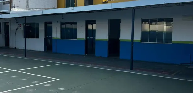 Prédio Inteiro para alugar, 555m² no Jardim Flamboyant, Cabo Frio