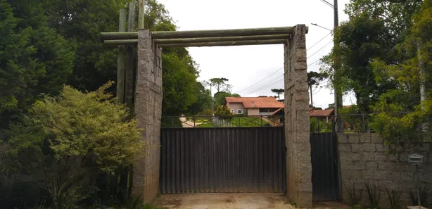 Fazenda / Sítio / Chácara com 6 Quartos à venda, 265m² no Itaqui de Cima, Campo Largo