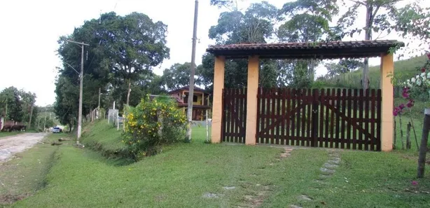 Fazenda / Sítio / Chácara com 4 Quartos à venda, 27179m² no Vale das Pedrinhas, Guapimirim