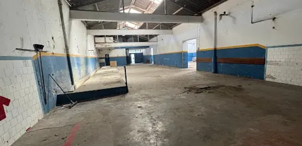 Galpão / Depósito / Armazém para alugar, 325m² no São Lourenço, Niterói