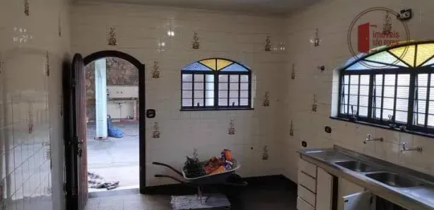 Fazenda / Sítio / Chácara com 3 Quartos à venda, 156m² no Esplanada Mendes Moraes, São Roque