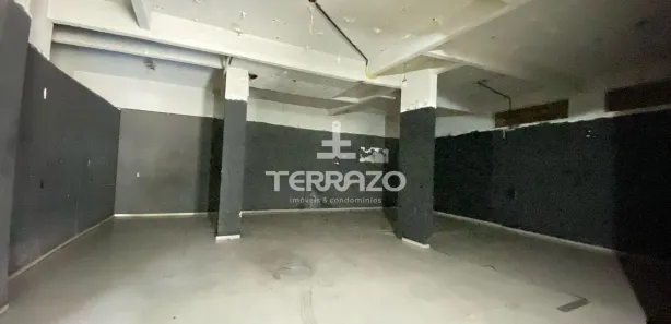 Loja / Salão / Ponto Comercial à venda, 196m² no São João, Volta Redonda
