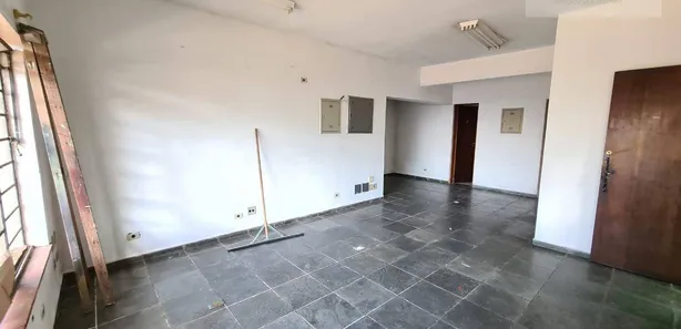 Prédio Inteiro para alugar, 1250m² no Jardim Tereza Maria, Itapecerica da Serra