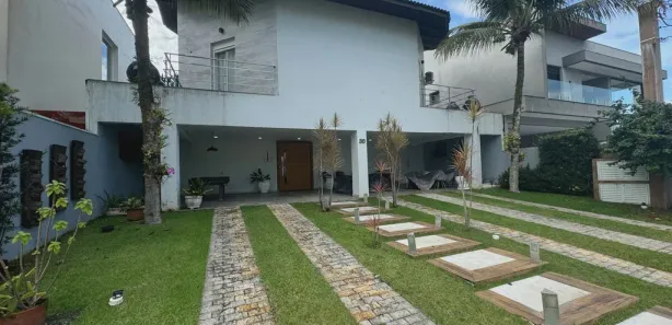 Casa de Condomínio com 5 Quartos para venda ou aluguel, 400m² no Jardim Acapulco, Guarujá