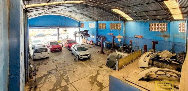 Galpão / Depósito / Armazém para venda ou aluguel, 380m² no Santa Rosa, Niterói