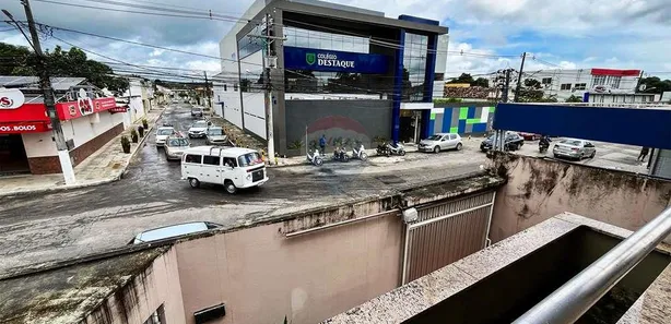 Sobrado com 4 Quartos à venda, 312m² no Centro, Alagoinhas
