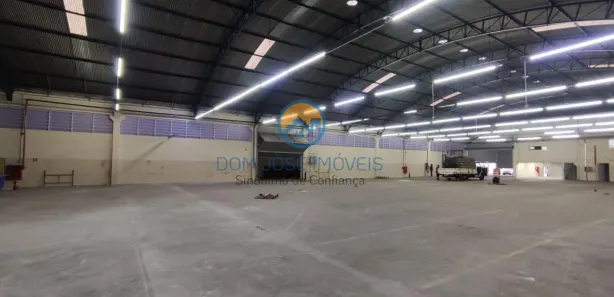 Galpão / Depósito / Armazém para alugar, 3671m² no Jardim Triângulo, Taboão da Serra