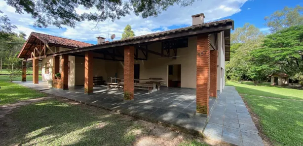 Fazenda / Sítio / Chácara com 4 Quartos para alugar, 5000m² no Floresta Escura, São Pedro