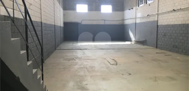 Galpão / Depósito / Armazém para alugar, 400m² no Terra Preta (Terra Preta), Mairiporã