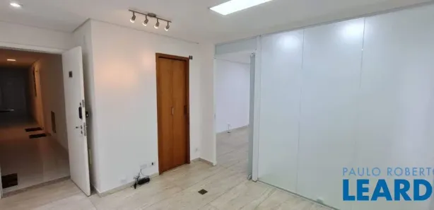 Conjunto Comercial / Sala para alugar, 37m² no Jardim, Santo André