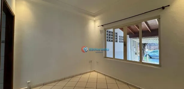 Casa com 3 Quartos para alugar, 140m² no Parque Residencial Casarão, Sumaré