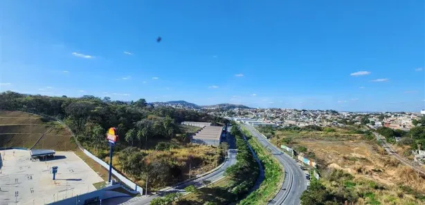 Conjunto Comercial / Sala à venda, 31m² no Betim Industrial, Betim